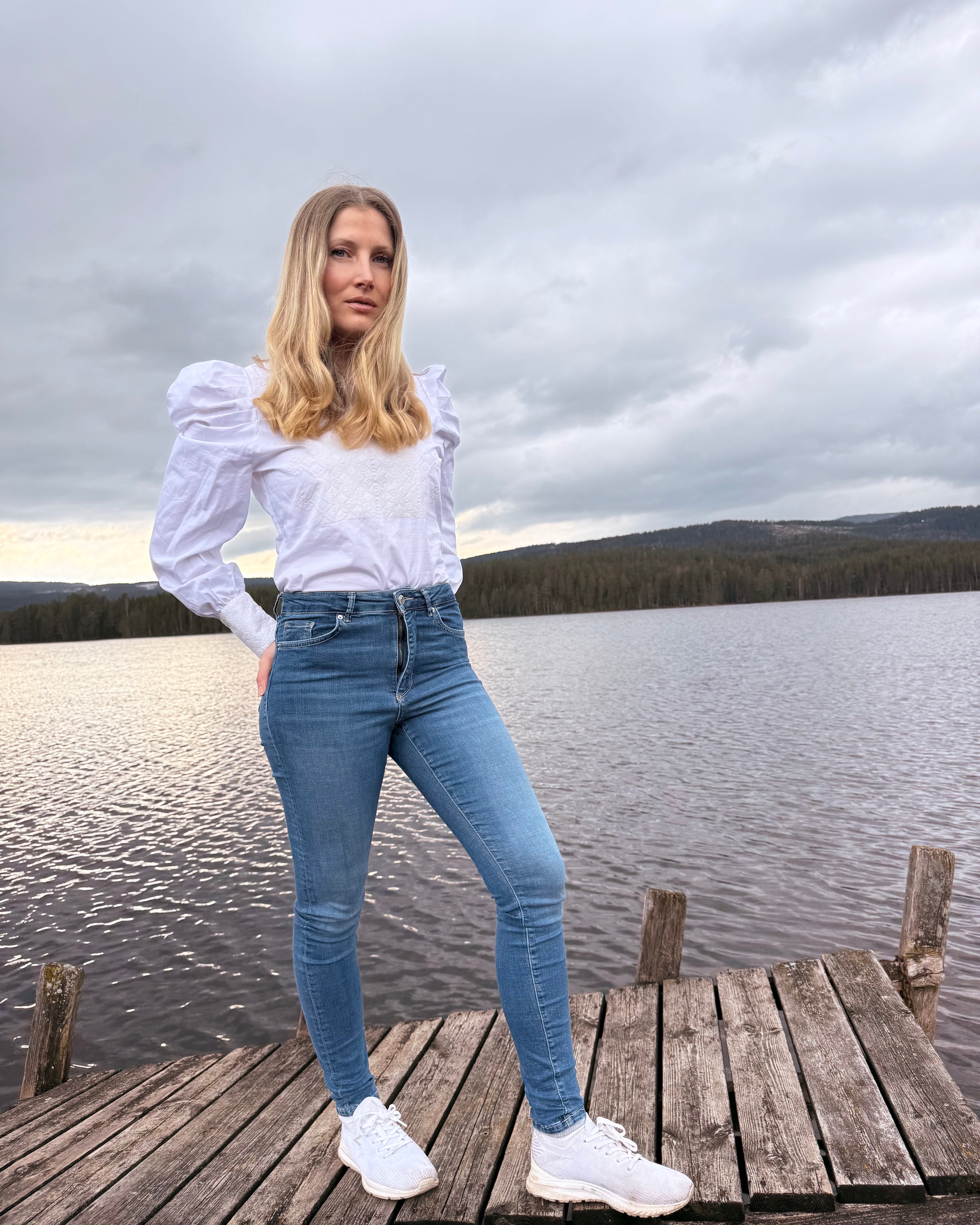 NORDlysblusen i hvit