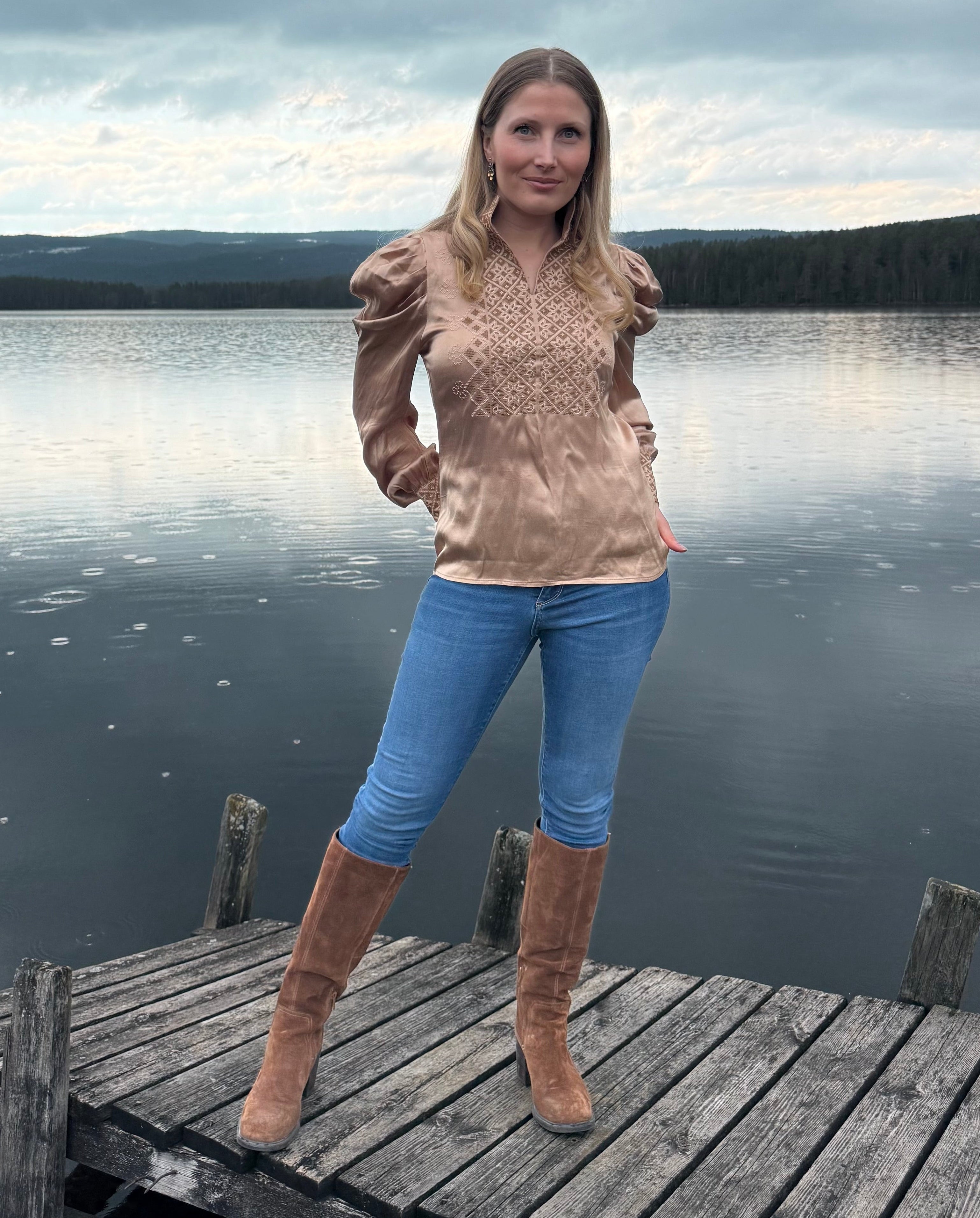 NORDlysblusen champagne