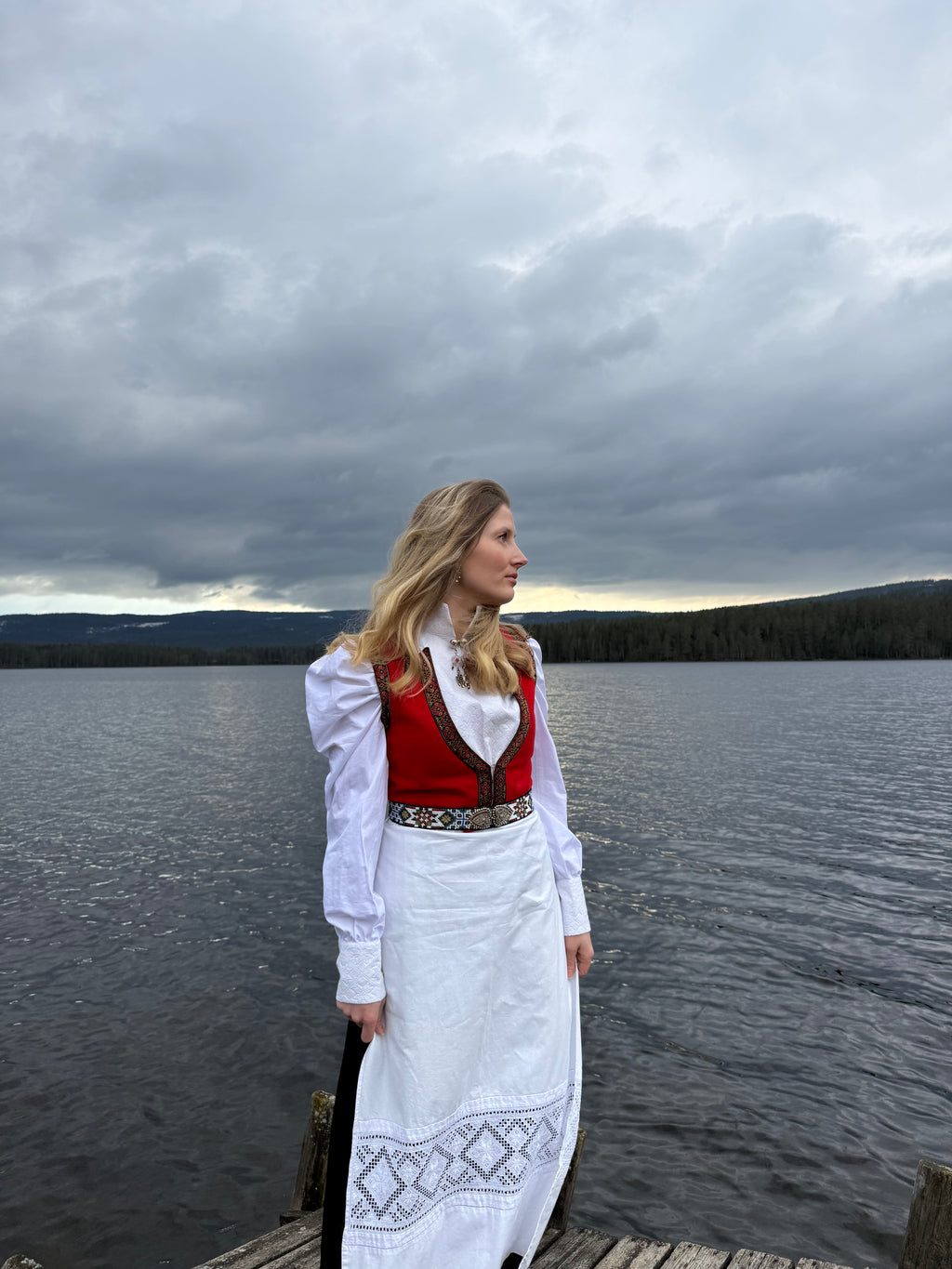 NORDlysblusen i hvit