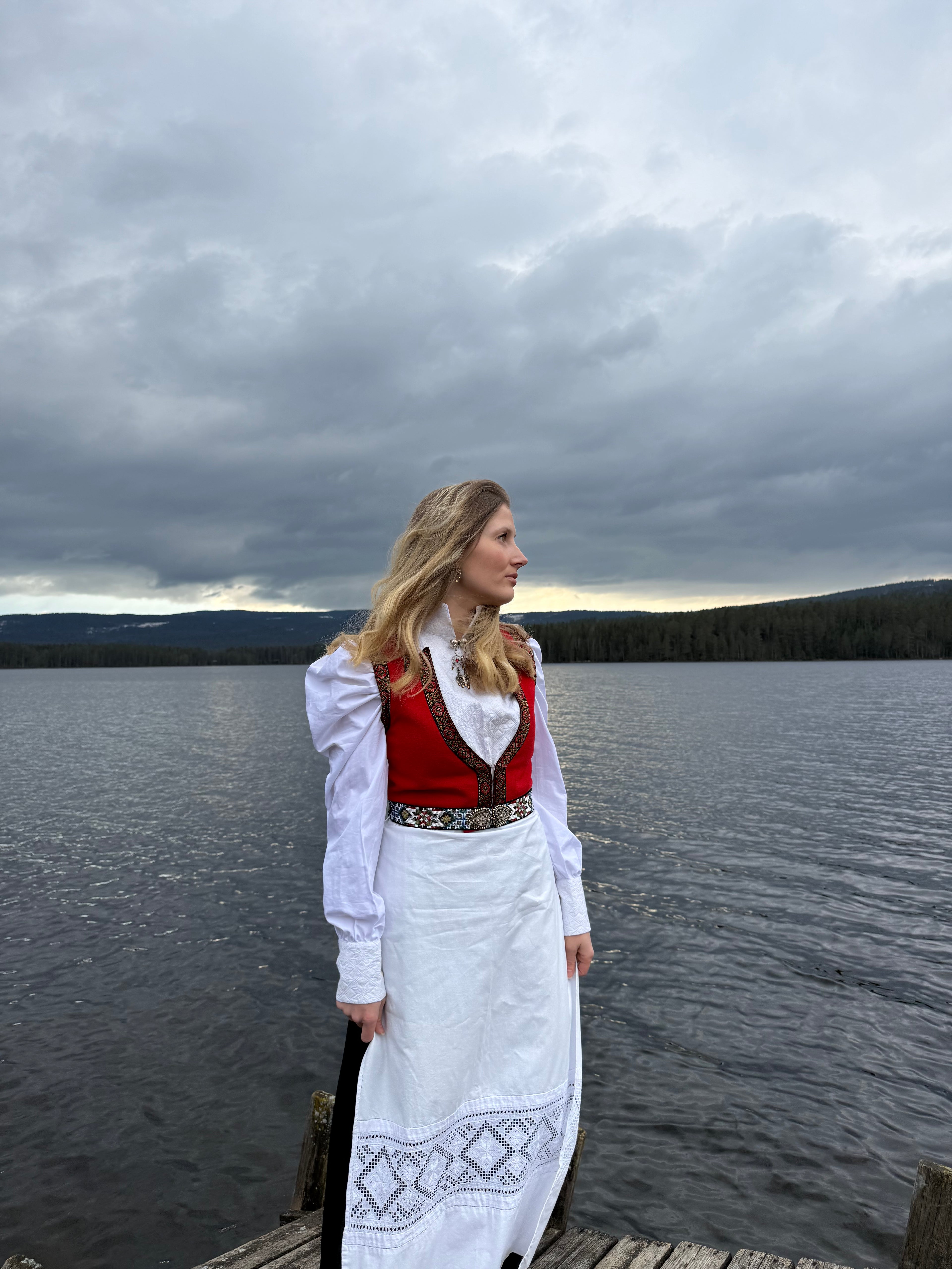 NORDlysblusen i hvit